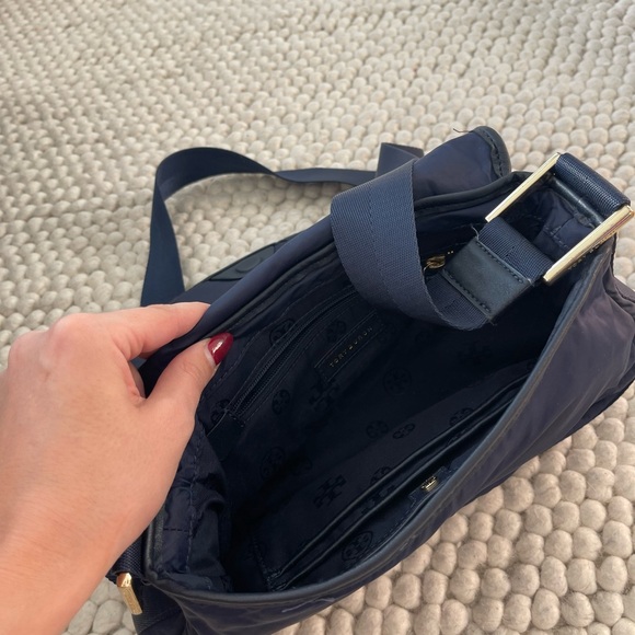 Tory Burch Dark Blue Crossbody Bag - Picture 5 of 8